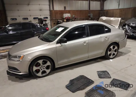 2016 Volkswagen Jetta 1.4T S из США, поврежденный, VIN 3VW267AJ2GM240176